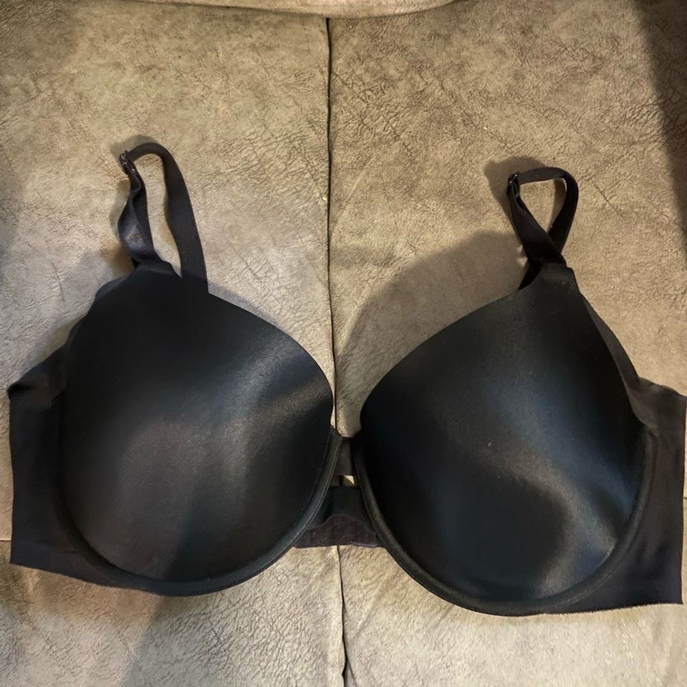 Womens size 40D full coverage bra